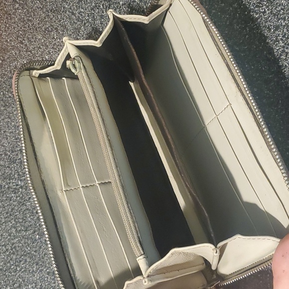 Gucci Wallet - Picture 7 of 13